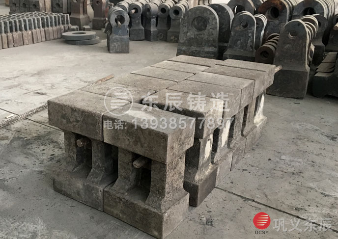 北鎮(zhèn)市磚廠細碎機錘頭全新現(xiàn)貨